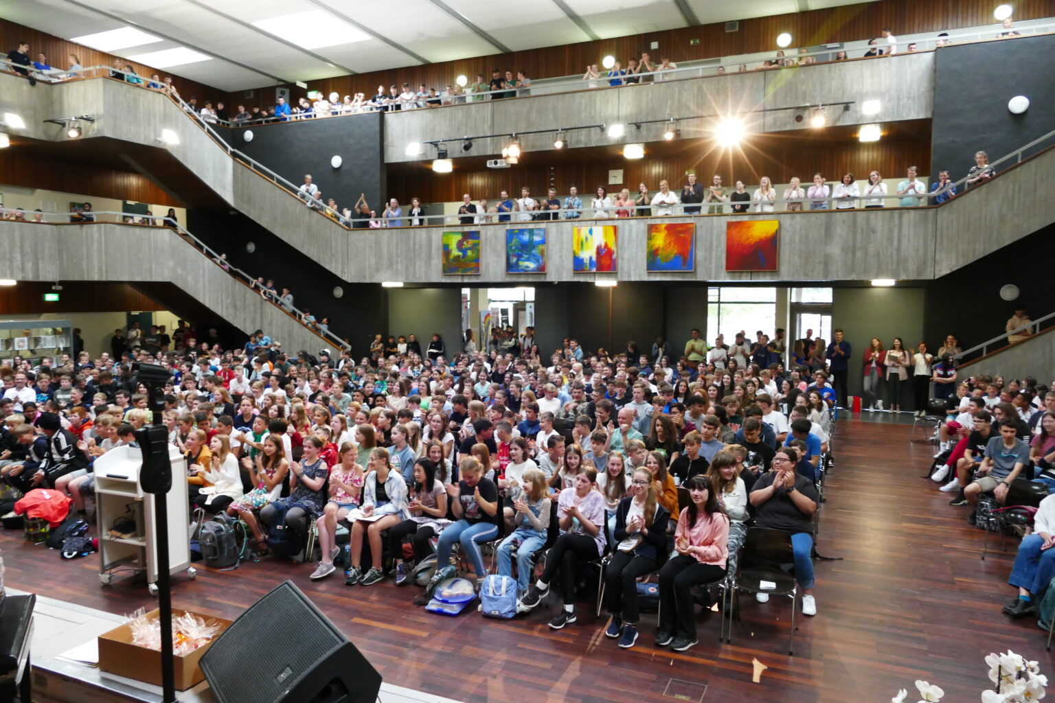 Gottesdienst, Ehrungen Und Verabschiedungen Zum Schuljahresausklang