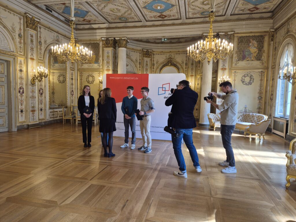 Berlin, ich komme! – 1. Platz für Marius Kümmel im Landesfinale von Jugend debattiert 29 20250402 150053