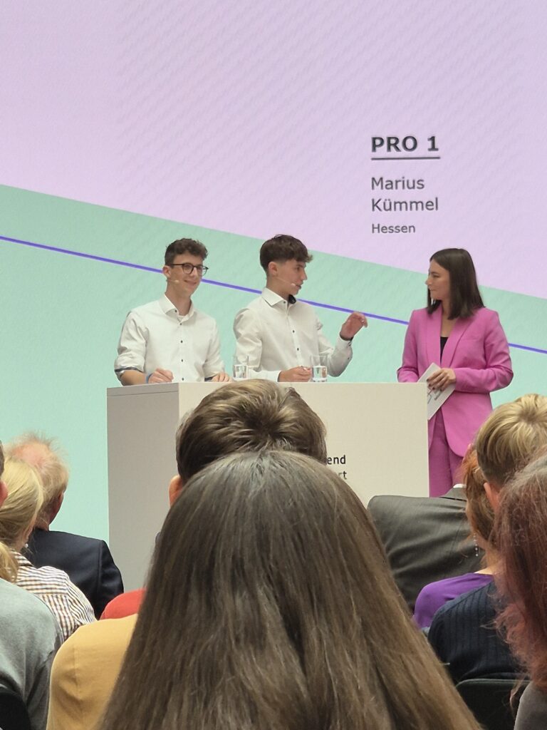Bundesfinaltage von Jugend debattiert in Berlin - Marius Kümmel unter den besten vier Debattanten Deutschlands 17 20250607 122048