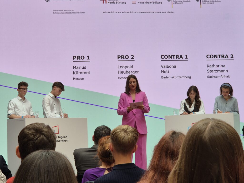 Bundesfinaltage von Jugend debattiert in Berlin - Marius Kümmel unter den besten vier Debattanten Deutschlands 12 20250607 122339