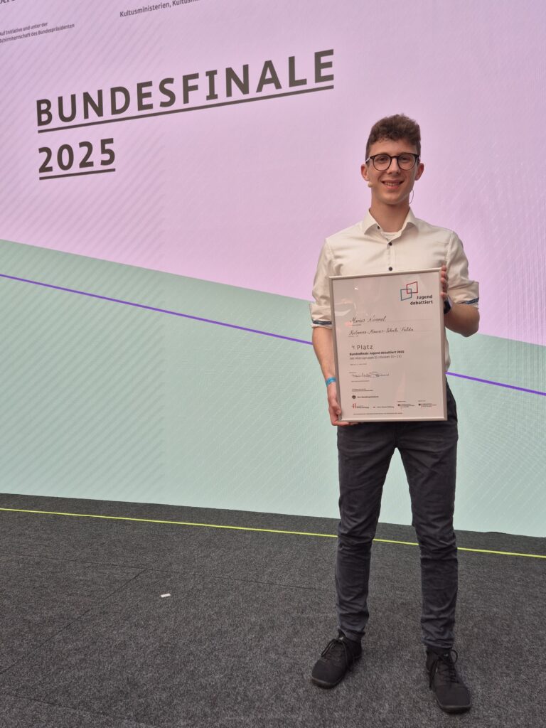 Bundesfinaltage von Jugend debattiert in Berlin - Marius Kümmel unter den besten vier Debattanten Deutschlands 1 Bundesfinale JD 2025 Marius Kuemmel