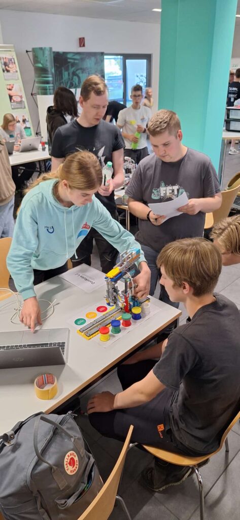 Zwei erste Plätze beim Robot Masters Cup 2026 der FFT 1 Justus und Leonhard
